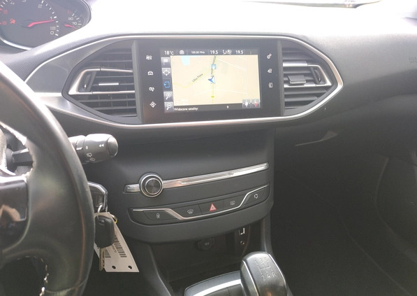 Peugeot 308 cena 17900 przebieg: 171896, rok produkcji 2016 z Szamocin małe 37